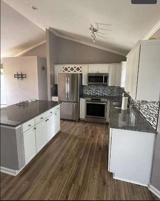 922 Hibbs Rd in Newport, NC - Building Photo - Building Photo