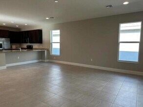 13324 SW River Rock Rd in Port St. Lucie, FL - Foto de edificio - Building Photo