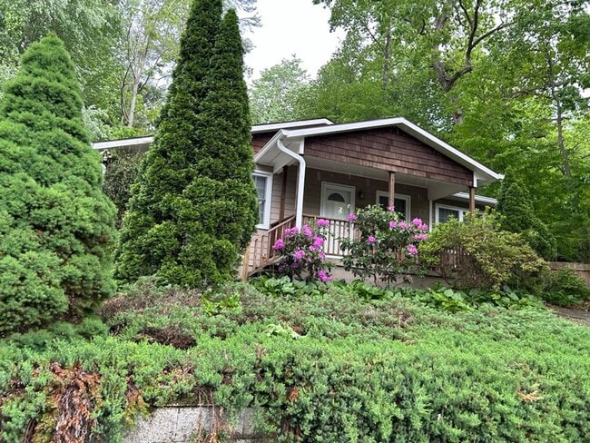 property at 520 Azalea Ave