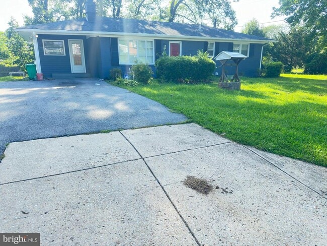 8301 Deborah St in Clinton, MD - Foto de edificio - Building Photo