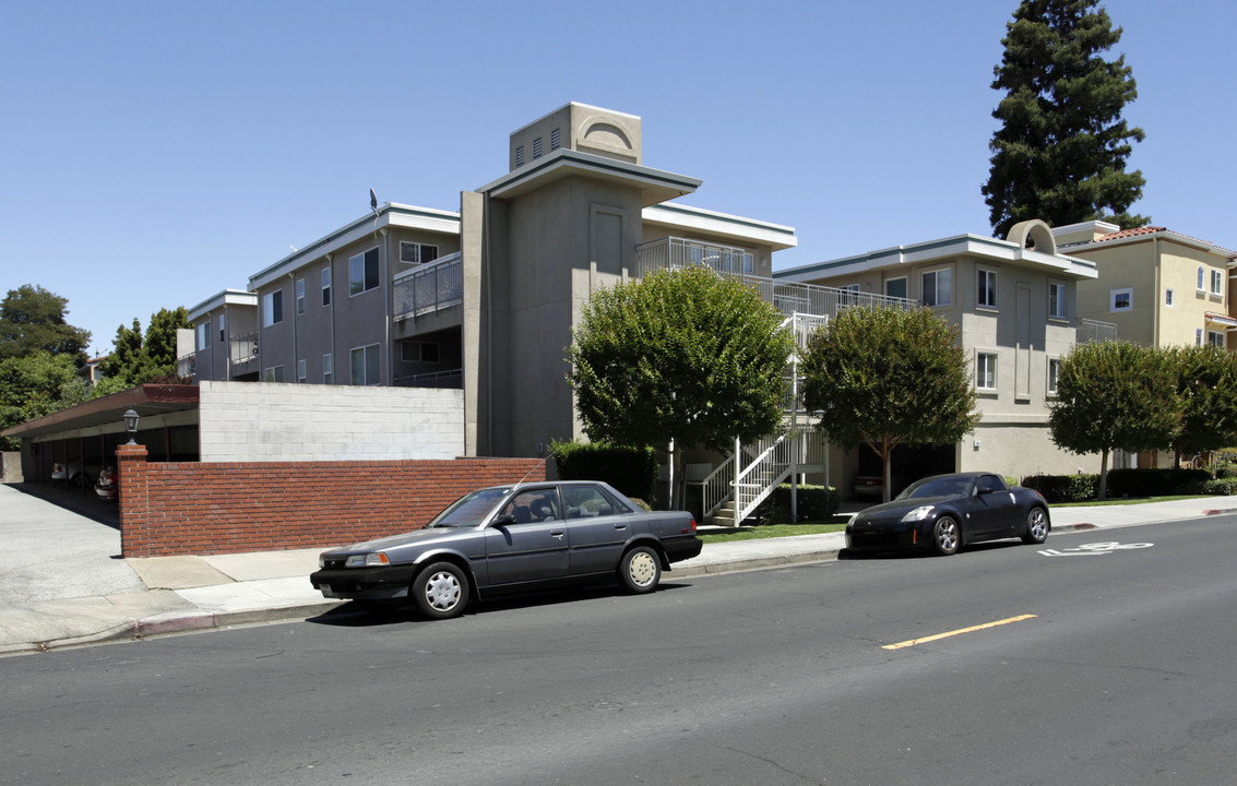 625 Cedar in San Carlos, CA - Building Photo