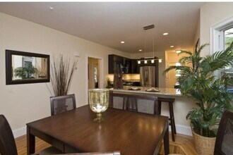 21 Marion Rd, Unit 1 in Belmont, MA - Building Photo - Building Photo