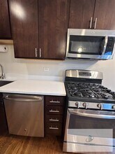 1712 W Albion Ave, Unit 1716-K3 in Chicago, IL - Building Photo - Building Photo