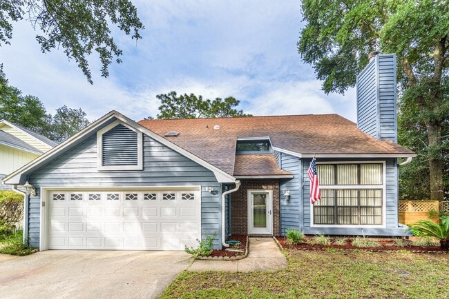 property at 1614 Mariah Way E