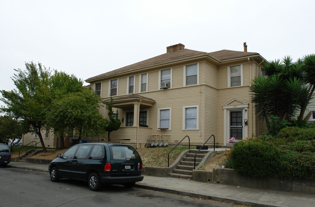 337 Louisiana St in Vallejo, CA - Foto de edificio