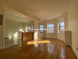 1157 Commonwealth Ave, Unit 7 Apartamentos