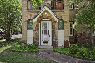 6166 Oram St in Dallas, TX - Foto de edificio - Building Photo