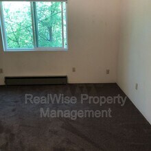 161 B St in Ashland, OR - Foto de edificio - Building Photo