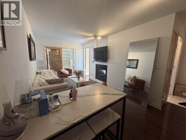 969 Richards St in Vancouver, BC - Building Photo - Building Photo