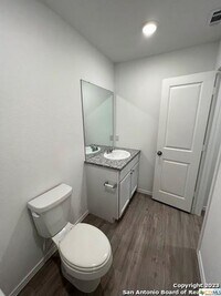 13819 Llama Pl photo'