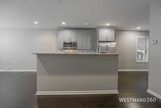 1906 W 17th St in Chicago, IL - Building Photo - Building Photo