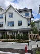 720 Robinson St in Coquitlam, BC - Building Photo
