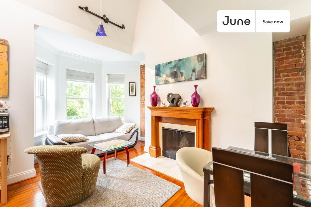 1835 Mintwood Pl in Washington, DC - Building Photo