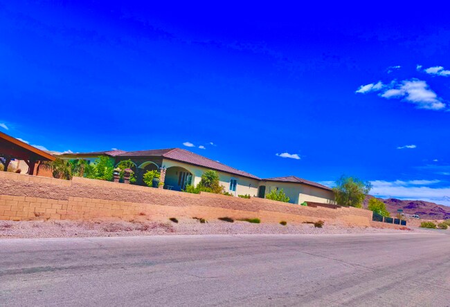 198 S Naples St in Henderson, NV - Foto de edificio - Building Photo