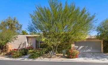 2716 Alexander Club Dr in Palm Springs, CA - Building Photo - Building Photo