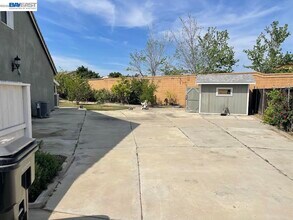 1235 Santona Ct in Manteca, CA - Building Photo - Building Photo