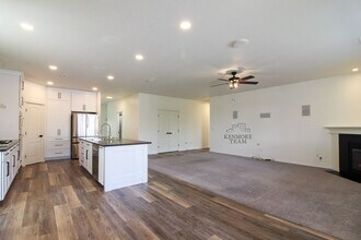 2646 Stonecreek Dr in Richland, WA - Building Photo - Building Photo