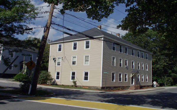 2 Florida Rd in Maynard, MA - Foto de edificio - Building Photo