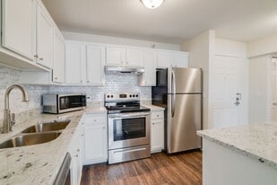 Neon Flats in Northeast Minneapolis in Minneapolis, MN - Building Photo