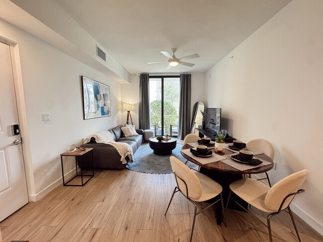 7192 W 4th Ln, Unit A in Hialeah, FL - Building Photo - Building Photo