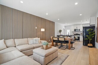 6702 Saint Clair Ave, Unit Main House in North Hollywood, CA - Building Photo - Building Photo