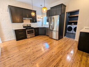 5109 Holmes St in Pittsburgh, PA - Building Photo - Building Photo