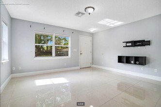 241 Emory Pl in Orlando, FL - Building Photo - Building Photo