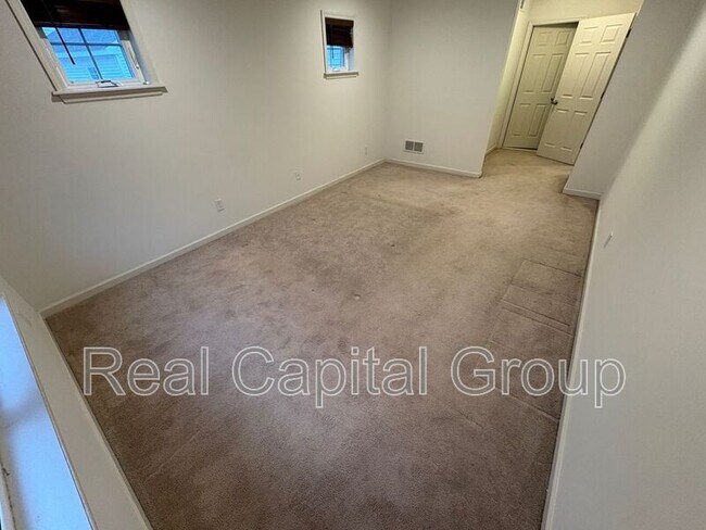 28 Whitaker Dr in Cohoes, NY - Building Photo - Building Photo