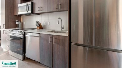 350 Maple Dr SW in Washington, DC - Foto de edificio - Building Photo