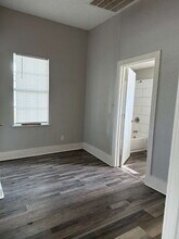 814 S Cherry St in San Antonio, TX - Building Photo - Building Photo