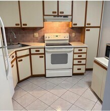 2590 Carambola Cir N in Coconut Creek, FL - Building Photo - Building Photo