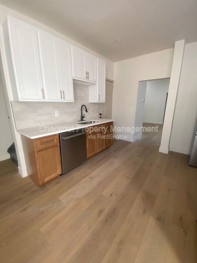 property at 3030 Chippewa St