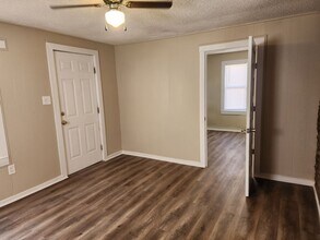 213 W 9th St in Portales, NM - Building Photo - Building Photo