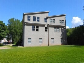 615 E Word Ave in Jonesboro, AR - Building Photo
