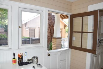 227 N Cleveland St in Orange, CA - Foto de edificio - Building Photo