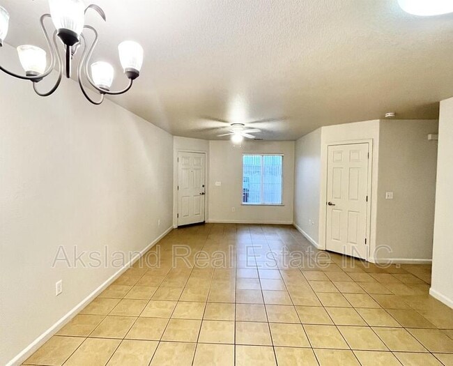 445 Pearl Pl in Manteca, CA - Building Photo - Building Photo