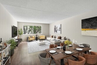 ReNew Logan Square in Philadelphia, PA - Building Photo - Building Photo