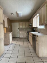 11 Warbler Ave in McAllen, TX - Building Photo - Building Photo
