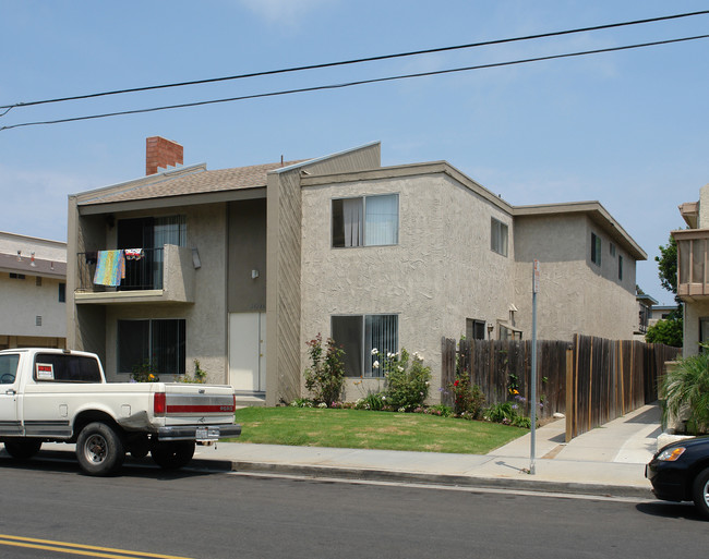 16766 Sims St in Huntington Beach, CA - Building Photo - Building Photo