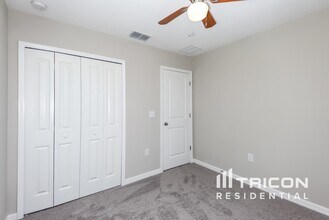 12737 Lemon Pepper Dr in Riverview, FL - Building Photo - Building Photo