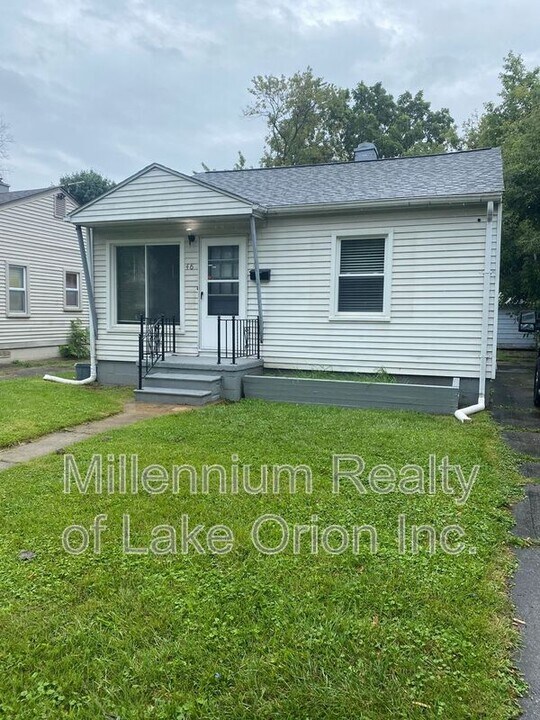 46 E Ypsilanti Ave in Pontiac, MI - Building Photo