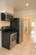 212 S E St in Santa Rosa, CA - Building Photo - Building Photo