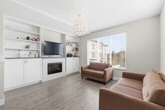 16228-16216 16 Ave in Surrey, BC - Building Photo - Building Photo