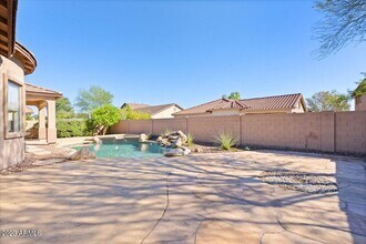 2413 W Sienna Bouquet Pl in Phoenix, AZ - Building Photo - Building Photo