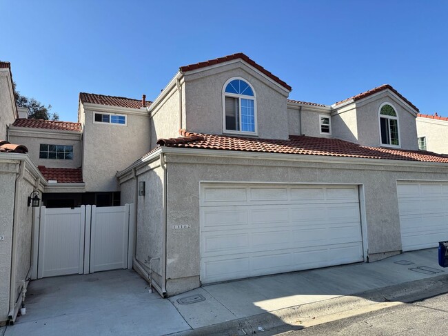 13162 Pinnacle Ct in Chino Hills, CA - Foto de edificio - Building Photo