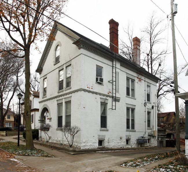 716-720 Rockhill St in Fort Wayne, IN - Foto de edificio - Building Photo