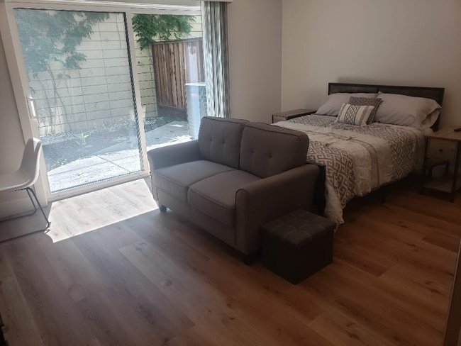 725 19th St in Sacramento, CA - Foto de edificio - Building Photo