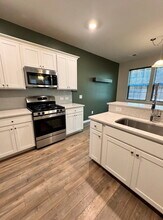 180 Daniels Creek Cir in Goose Creek, SC - Building Photo - Building Photo