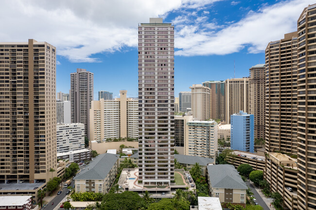 Windsor Condos in Honolulu, HI - Foto de edificio - Building Photo