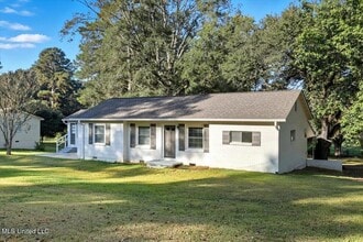 324 Court St in Raymond, MS - Building Photo - Building Photo